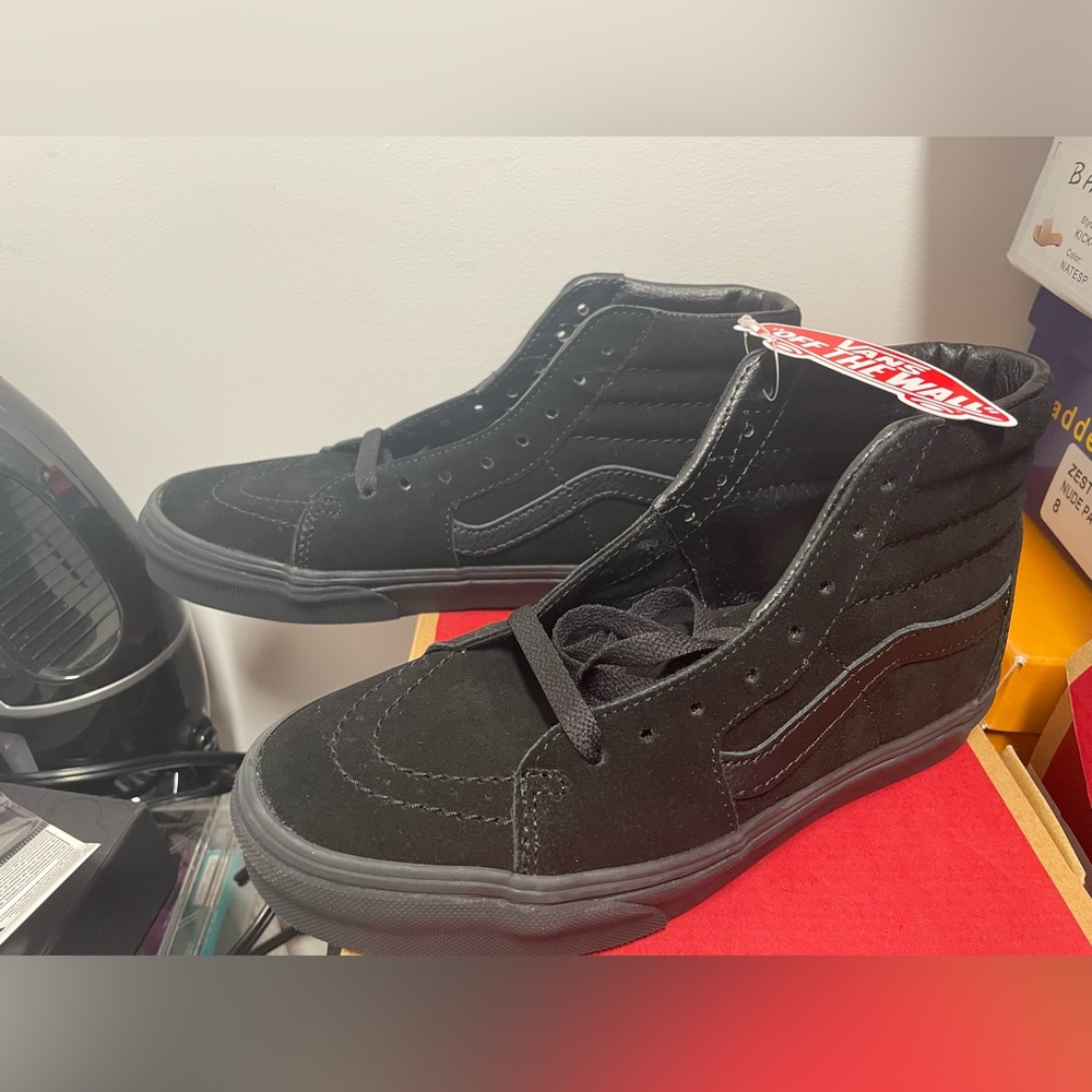 Vans Black Sneakers | 7.5 W/5.5 M